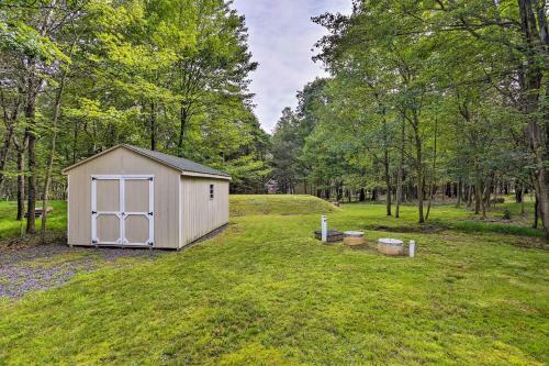 Poconos A-frame Home With Pool Table And Lake Access!
