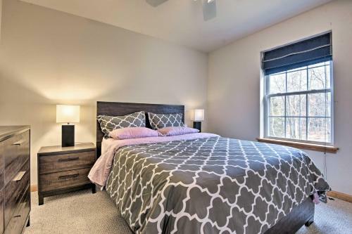 Poconos Home With Game Room, Fireplace, Deck And Hot Tub!
