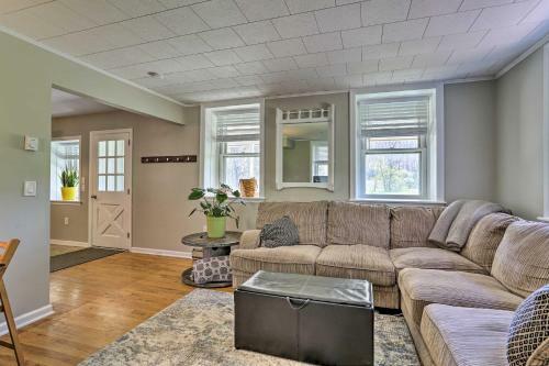 Idyllic Hellertown Cottage Patio And Fire Pit!