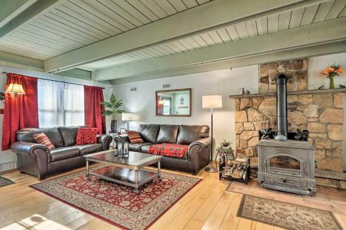 Pet-friendly Pocono Mtn Escape In Stroudsburg!