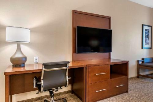 Hotel Comfort Suites Camp Hill-harrisburg West