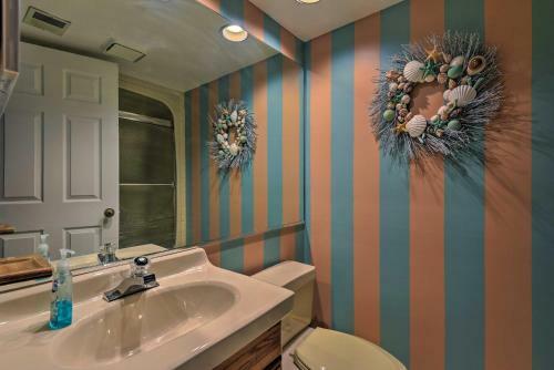Apartamento Lakefront Lake Harmony Condo With View Near Skiing!