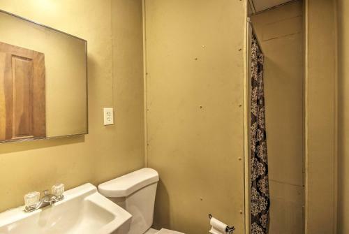 Rustic Clint Eastwood Ranch Apt By Raystown Lake