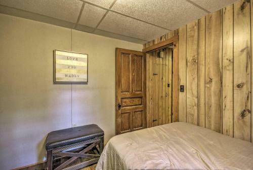 Rustic Clint Eastwood Ranch Apt By Raystown Lake