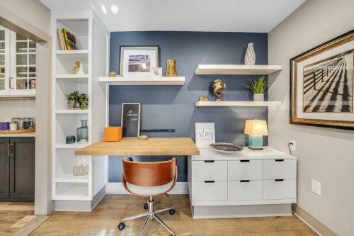 Luxury Apartment In Historic Carriage House