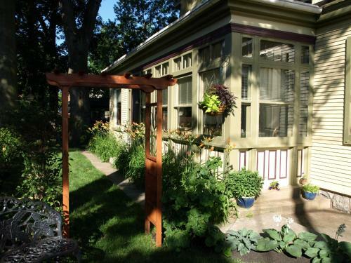 Manheim Manor Bed & Breakfast