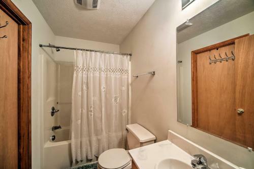 Lake Harmony Home With Hot Tub, Deck And Game Room