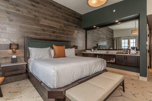 Hotel Ghost Light Inn