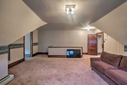 Spacious Reading Home With Patio - 2 Miles To Pagoda!