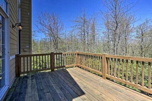 Pocono Pines Golf Course Home, 3 Mi To Naomi!
