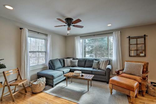 Cozy-chic Lakeside Cottage - Great For Families!