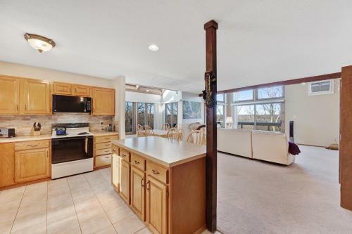 Camelback 302