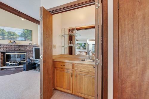 Camelback 302