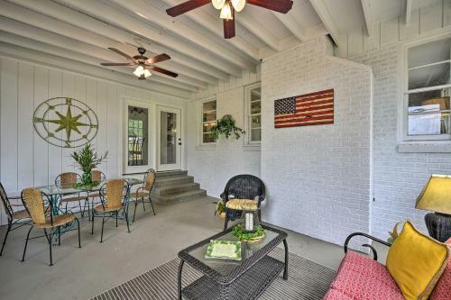 Beaufort Home With Porch, 4 Mi From Downtown!