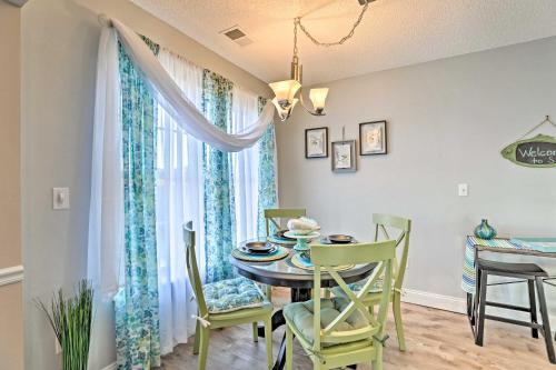 Beach-themed Retreat 10 Mi To Downtown Charleston