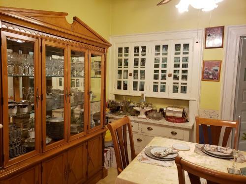 Ambrias Garden Manor B&B