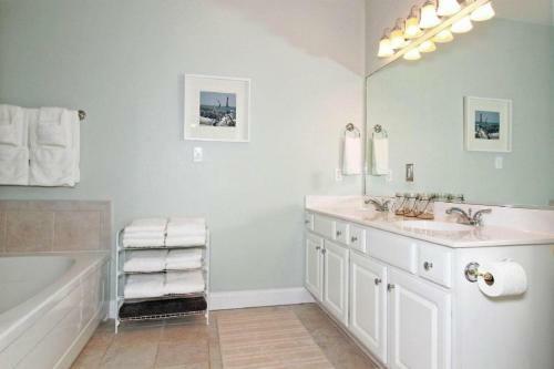 Ocean Point Villa 201