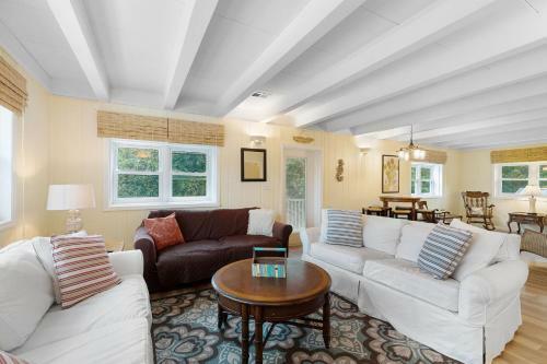 612 E Ashley - Shore Beats Work - 4 Bedrooms