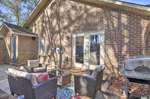 Apartamento Spacious Greenwood Getaway - 2 Mi To Main St!