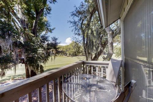 Hickory Cove 18