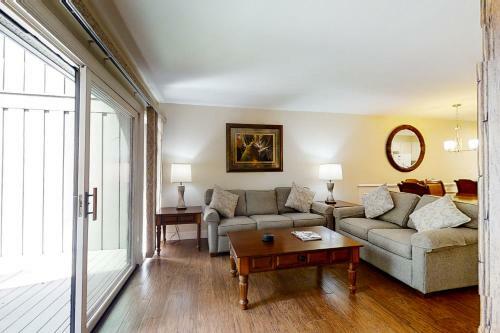 Hickory Cove 39