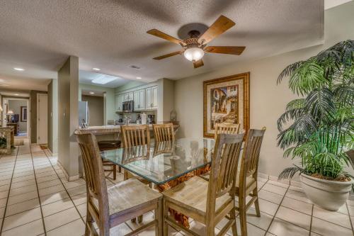 Apartamento Captains Walk Condos