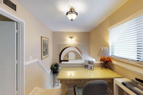 Ocean Cove 826
