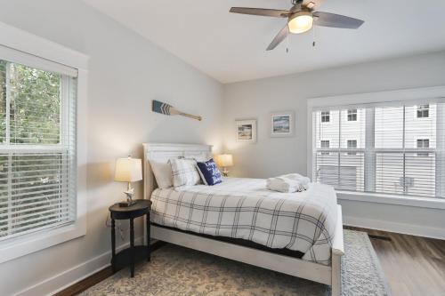 Costa Living - New Designer Beachside Home & Pool Home
