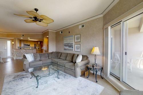 Hampton Place 6506