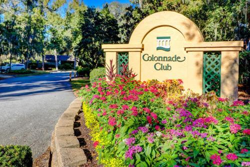 Colonade Club 193