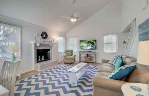72 Pelican Bay