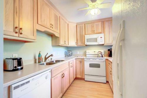 3 Twin Oaks Lane