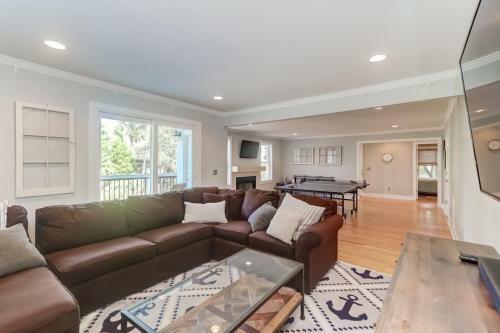 28 Fairway Oaks
