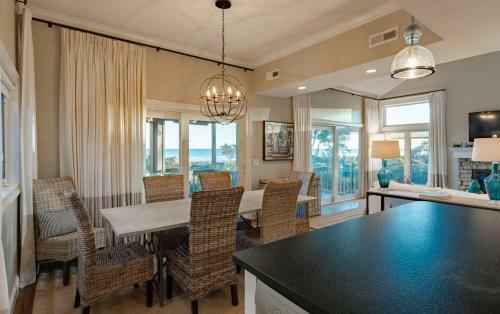 1105 Duneside Villa