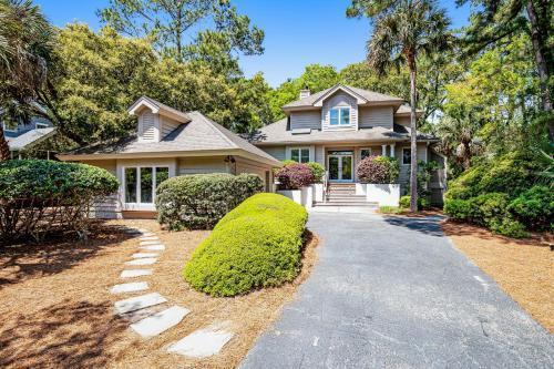 7 Governors Drive