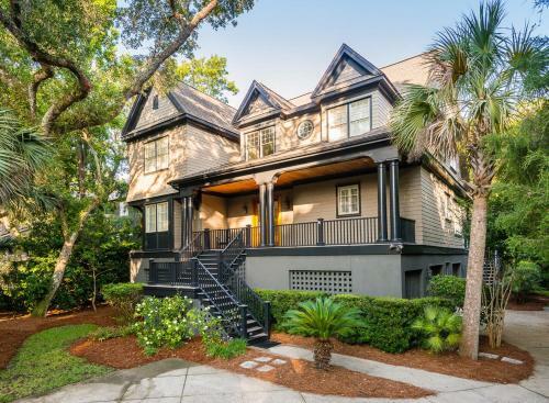162 Surfsong Road