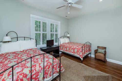 162 Surfsong Road