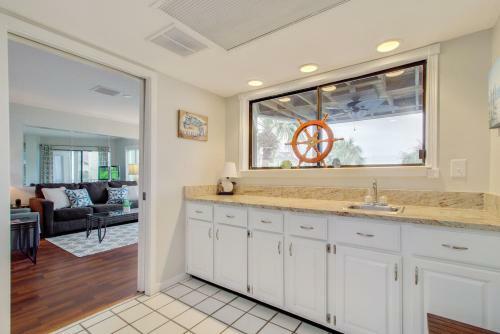 202 D Port O Call
