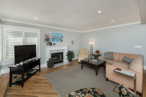 1108 Duneside Villa