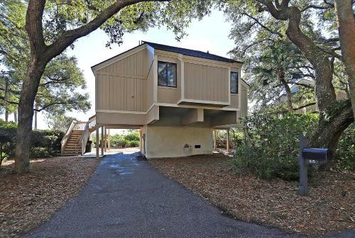 Updated Seabrook Villa -- Near Beach & Pool! Villa