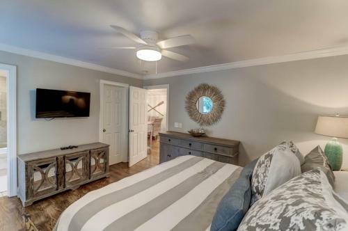 35 Twin Oaks