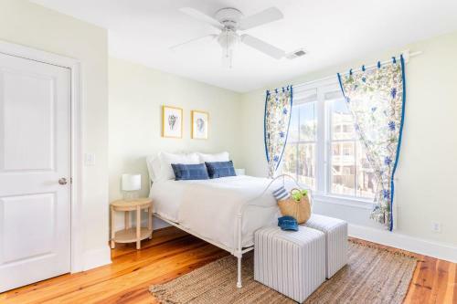 Sand Dune & Sea Shell - 2 Home Rental W 12 Brs