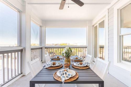 Sand Dune & Sea Shell - 2 Home Rental W 12 Brs