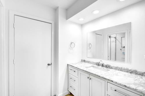66 Inlet Cove