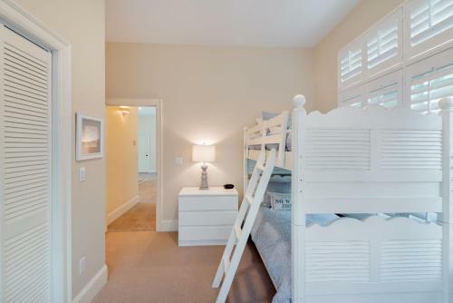 100 Surfsong Road