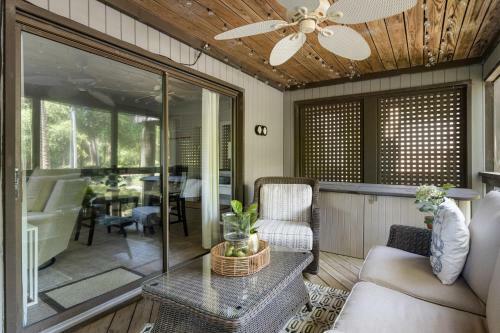 4523 Parkside Villa