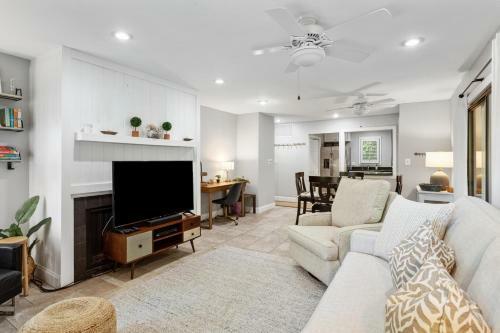4523 Parkside Villa