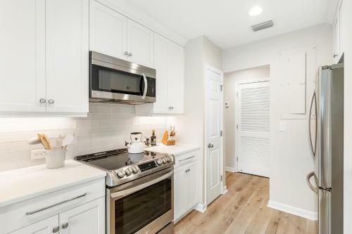 4676 Tennis Club Villa