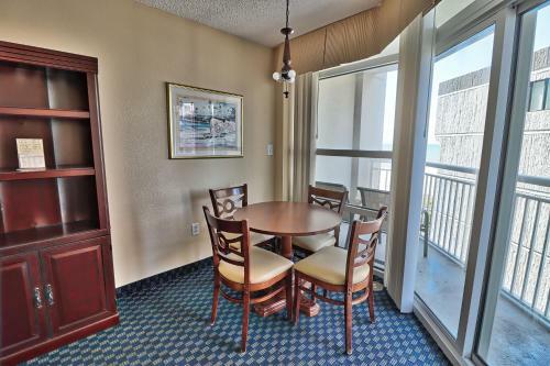 Aparthotel Suites At The Beach