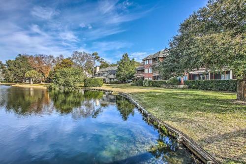 Apartamento Beautiful Lakefront Condo - 5 Min Walk To Beach!